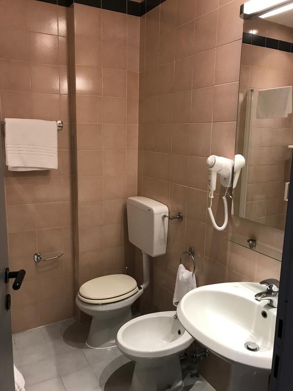 רג'ו אמיליה Novahotel חדר תמונה